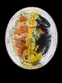 A.MARINERA. Brotes verdes, gambas, calamares, salmón, atún, mejillones y huevo