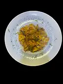 70.Pasta vegetariana, mezcla de verduras frescas y salsa de tomate