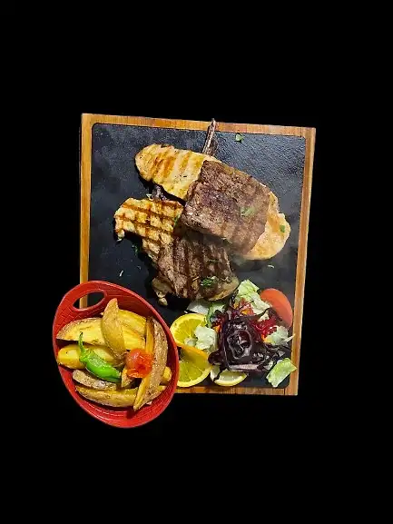31.Parrilada mixta, Entrecot, pollo, cerdo y chuletas de cordero 🐮🐥🐷🐑